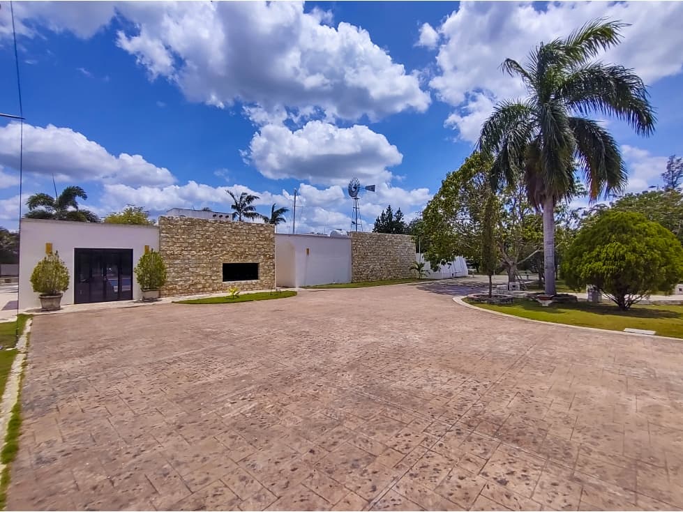 En venta Quinta, Yucatán, amplio terreno, arbolado carretera Motul - 1