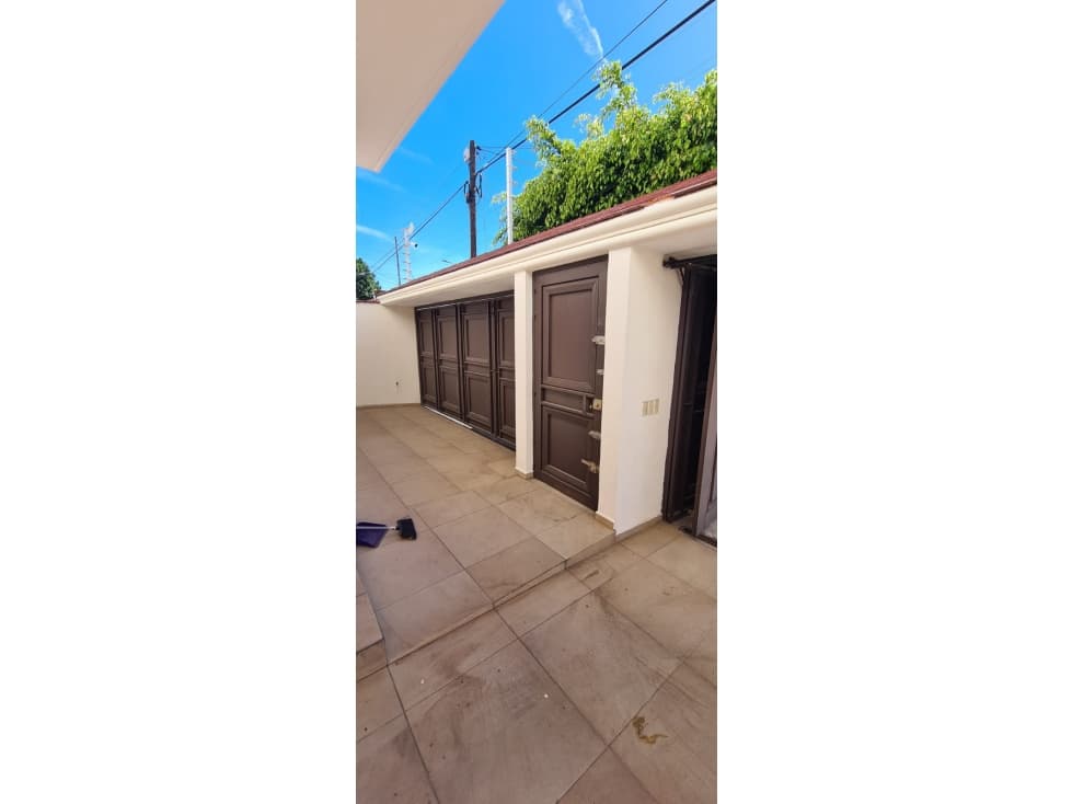SE VENDE CASA EN BOSQUES DE LA VICTORIA GUADALAJARA - 1