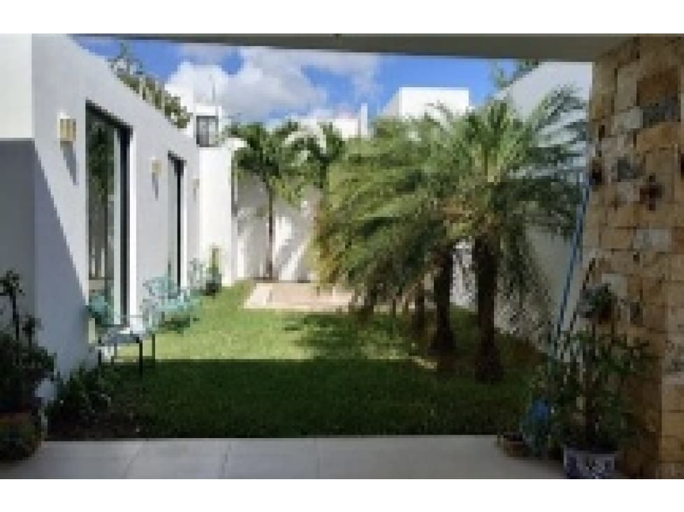 CASA EN RENTA PRIVADA TRINUM - 1