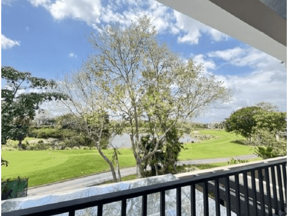 Casa en renta Yucatán Country Club con Paneles Solares Hoyo 2 - 1