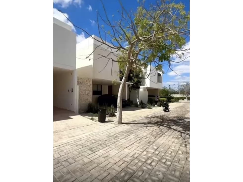 VENTA DE HERMOSA CASA EN SOLUNA NORTE DE MERIDA - 1
