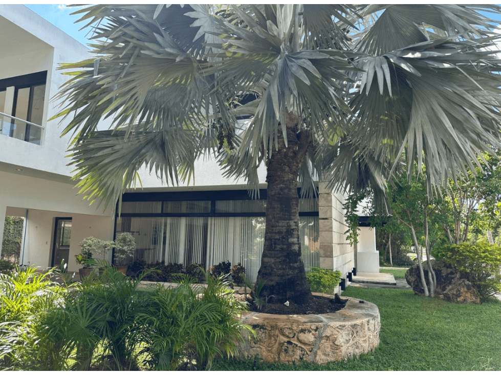 AMPLIA RESIDENCIA EN YUCATAN COUNTRY CLUB - 1