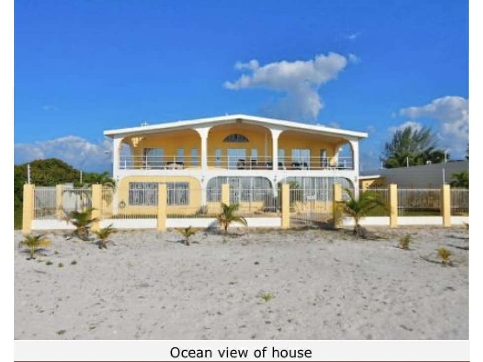 CASA EN VENTA FRENTE AL MAR PLAYA DE CELESTUN - 1