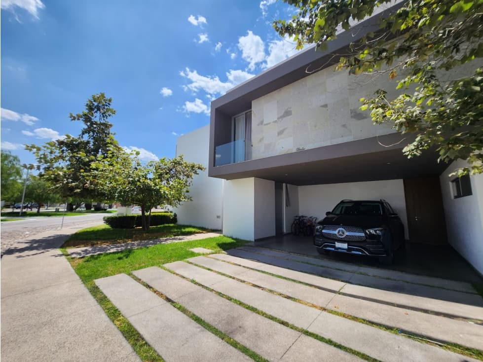 02931 RESIDENCIA EN CAMPESTRE CLUB DE GOLF SUR AGUASCALIENTES - 1