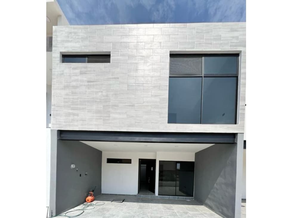 02988 VENTA DE CASA EN FRACC SANTA BARBARA AGUASCALIENTES - 1