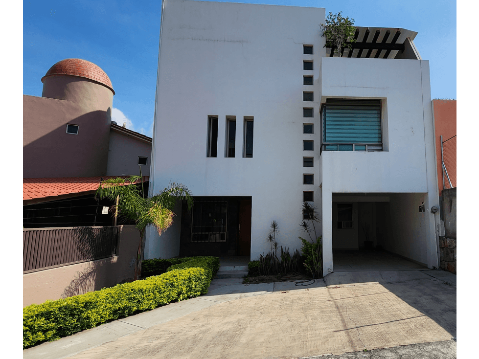 Agradable y Bonita Casa en Residencial Ixtapan. - 1
