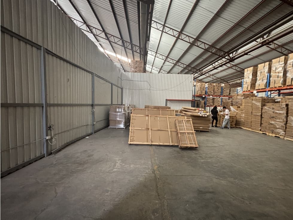 EN RENTA BODEGA 410 m2 ALCE BLANCO NAUCALPAN - 1