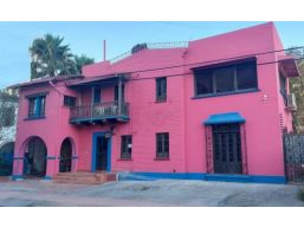 CASA CENTRO EN RENTA ESTILO COLONIAL AMPLIA Y ESPACIOSA 618 M 2 C - 1