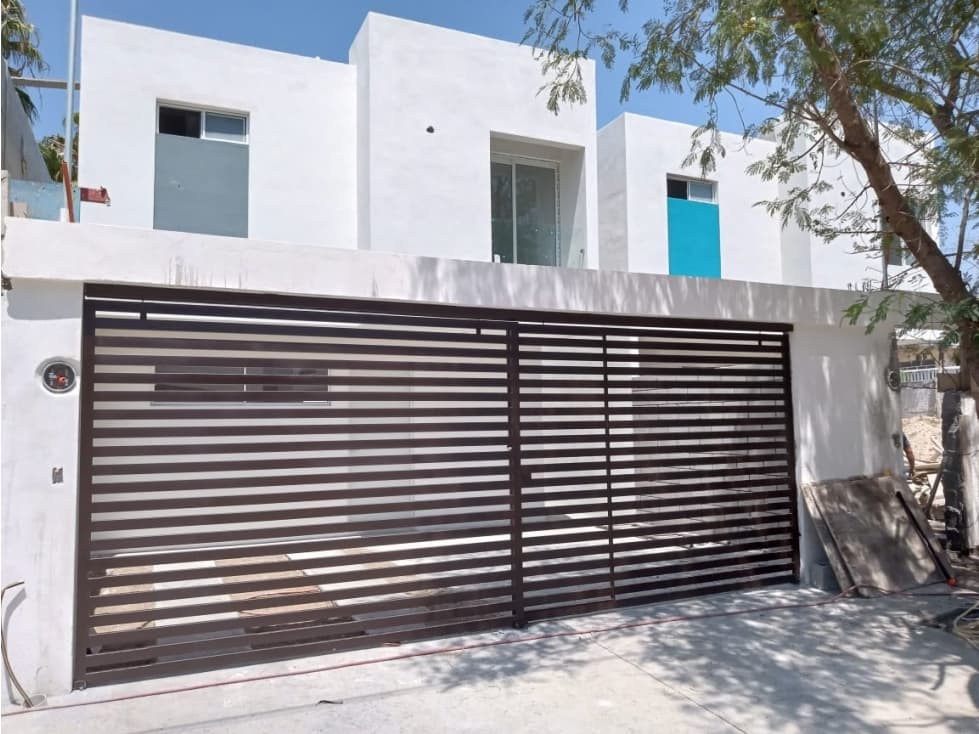 CASA EN VENTA NUEVA A ESTRENAR ZONA NORTE - 1