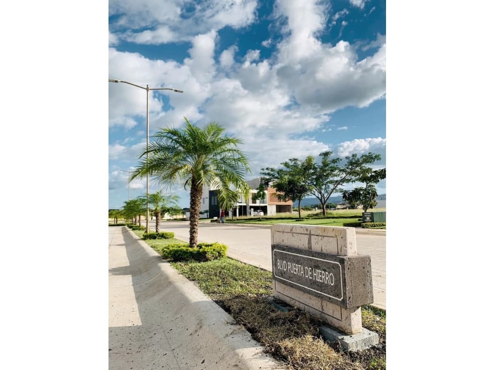 TERRENOS RESIDENCIALES EN VENTA EN PUERTA DE HIERRO - 1