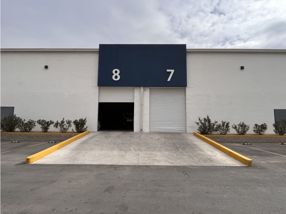 Bodega # 7 con altura libre de 8 Metros. Por Aeropuerto Juárez Chih - 1