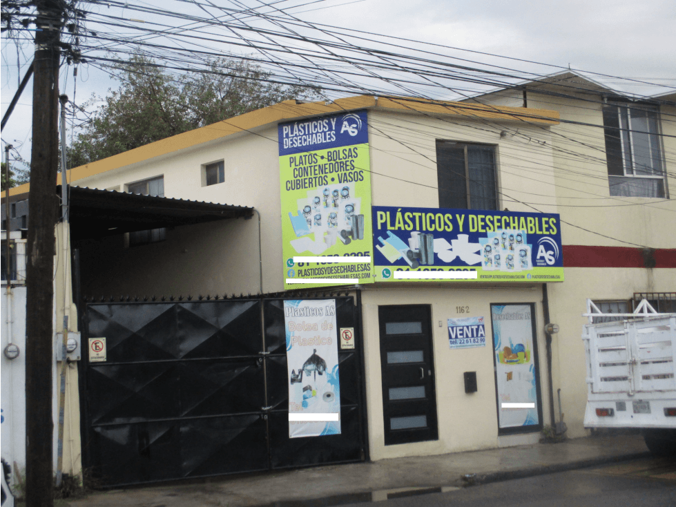 Bodega Comercial en VENTA Centro de Monterrey - 1