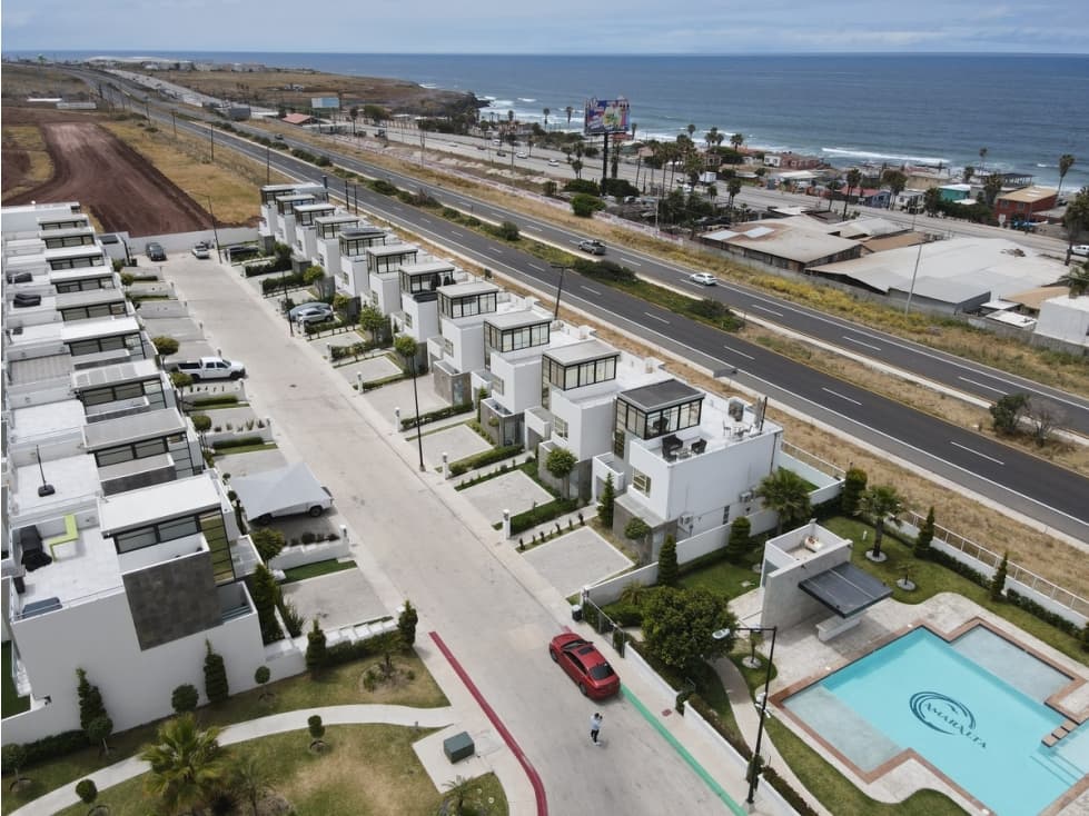 Casa en Renta Amueblada en Amaralta Residencial, Rosarito - 1