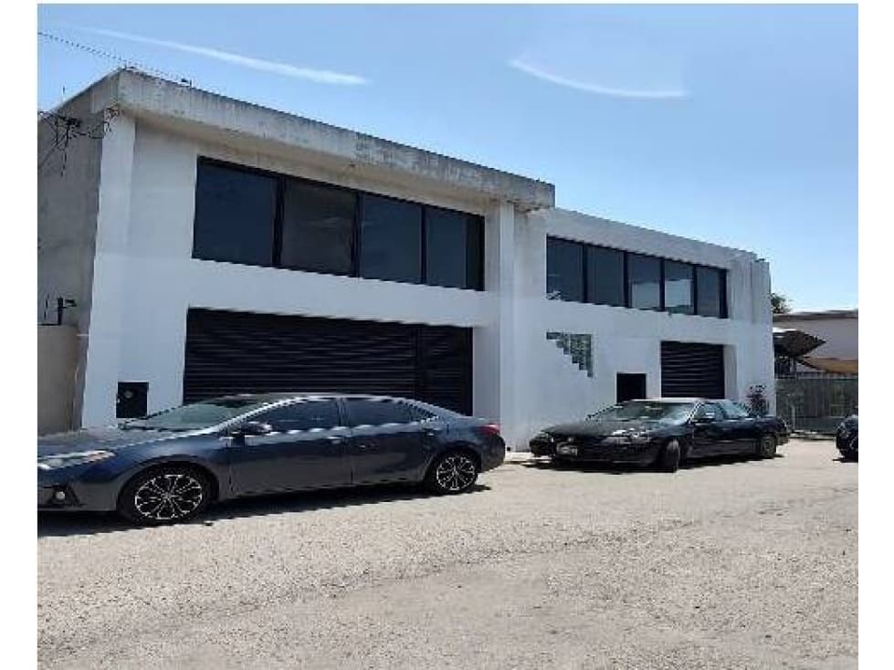 BODEGA EN VENTA A DOS CUADRAS DEL BLVD. DIAZ ORDAZ LA MESA - 1