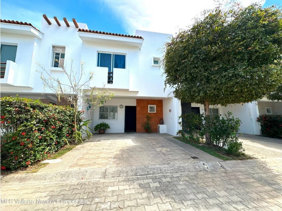 EN VENTA HERMOSA CASA UBICADA EN COTO PRIVADA FLAMINGOS BUCERIAS - 1
