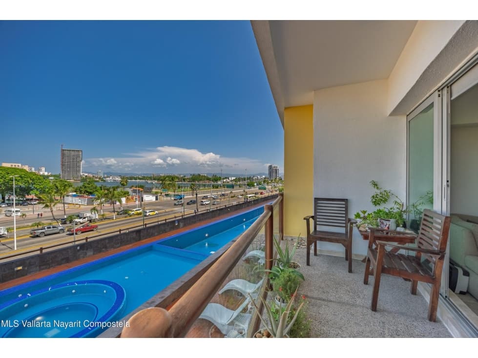 CONDOMINIO EN VENTA 2 RECÁMARAS Y 2 BAÑOS PUERTO VALLARTA - 1