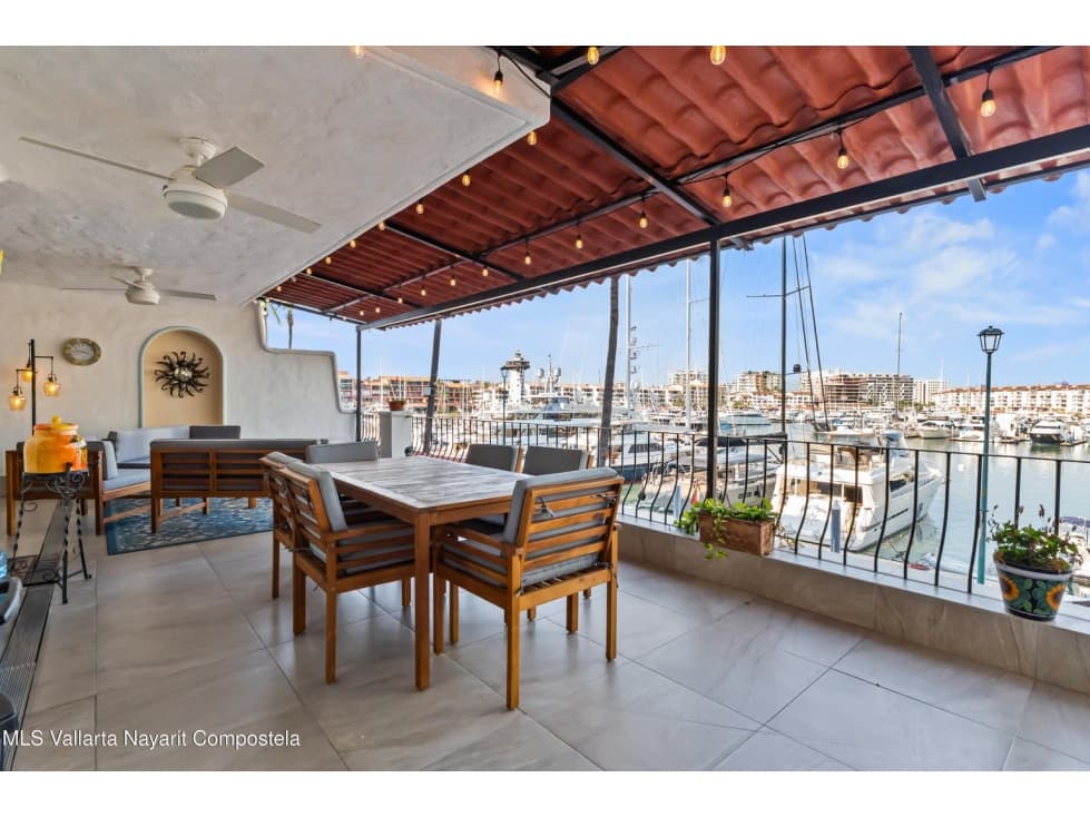 CONDOMINIO EN VENTA EN MARINA LAS PALMAS 1 PUERTO VALLARTA JALISCO - 1