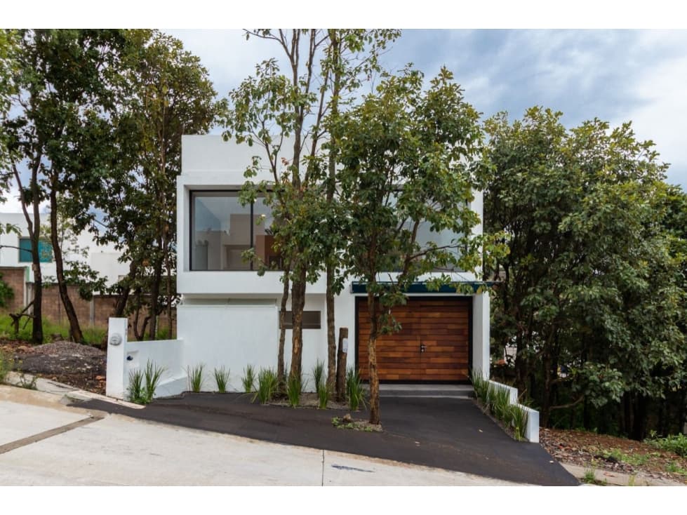 CASA EN VENTA TERCER RETORNO DE LOS ALPES ALTOZANO - 1