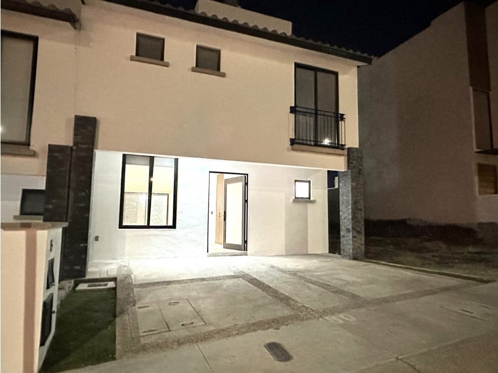 CASA EN RENTA CON ROOF TOP EN ZIBATA EL MARQUES QUERETARO GAA - 1