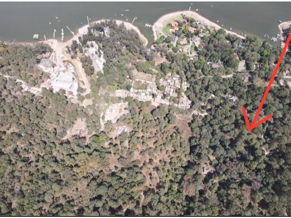 TERRENO AVANDARO, VISTA PARCIAL AL LAGO (COMUNAL) - 1
