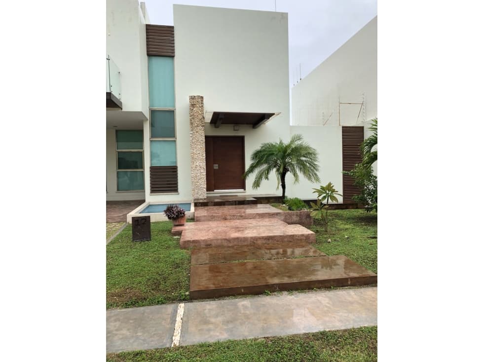 Casa en renta con jardín en residencial azul, Ciudad del Carmen. - 1
