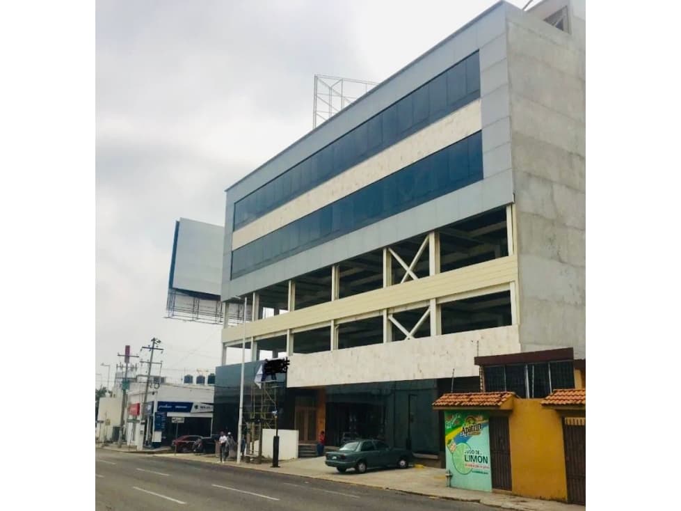 Edificio corporativo en renta, Avenida Ruiz Cortínez, Villahermosa. - 1