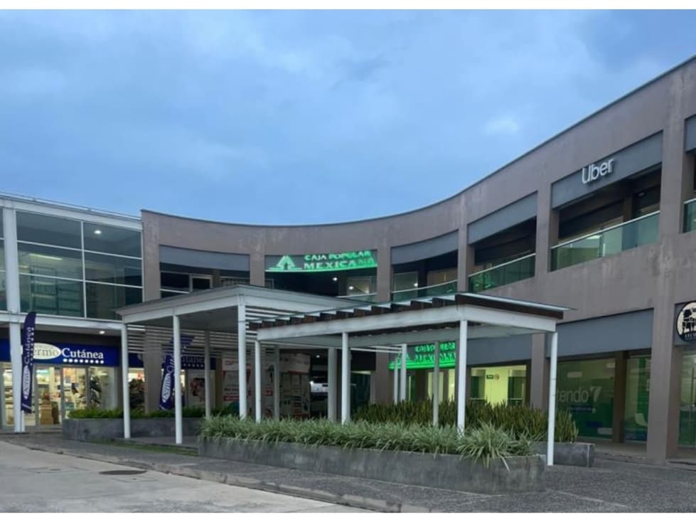 LOCAL 15 EN RENTA PLAZA MORETT, VILLAHERMOSA. - 1