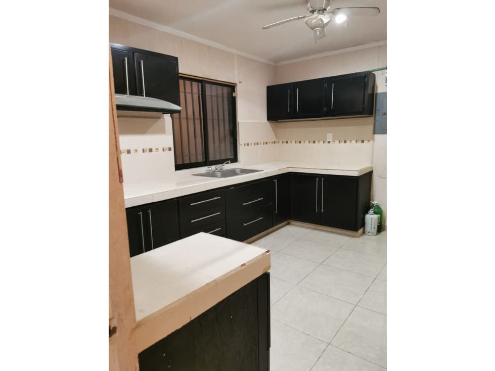 CASA EN RENTA RESIDENCIAL DEL LAGO - 1