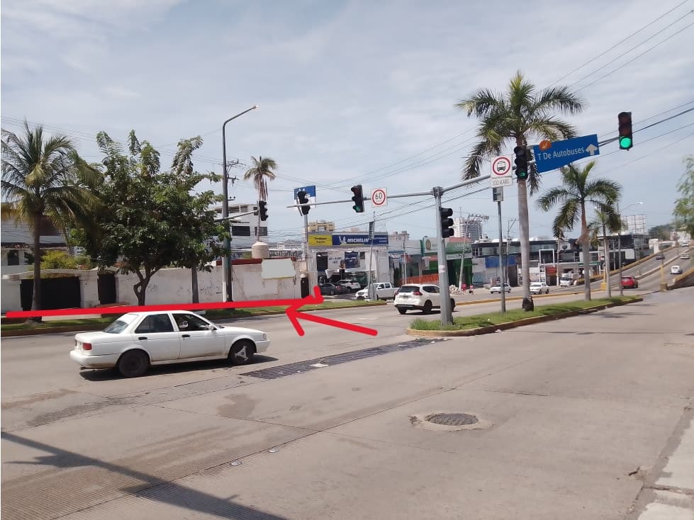 VENTA PROPRIEDAD AV CUAUHTEMOC FRACC LA BOCANA ACAPULCO - 1