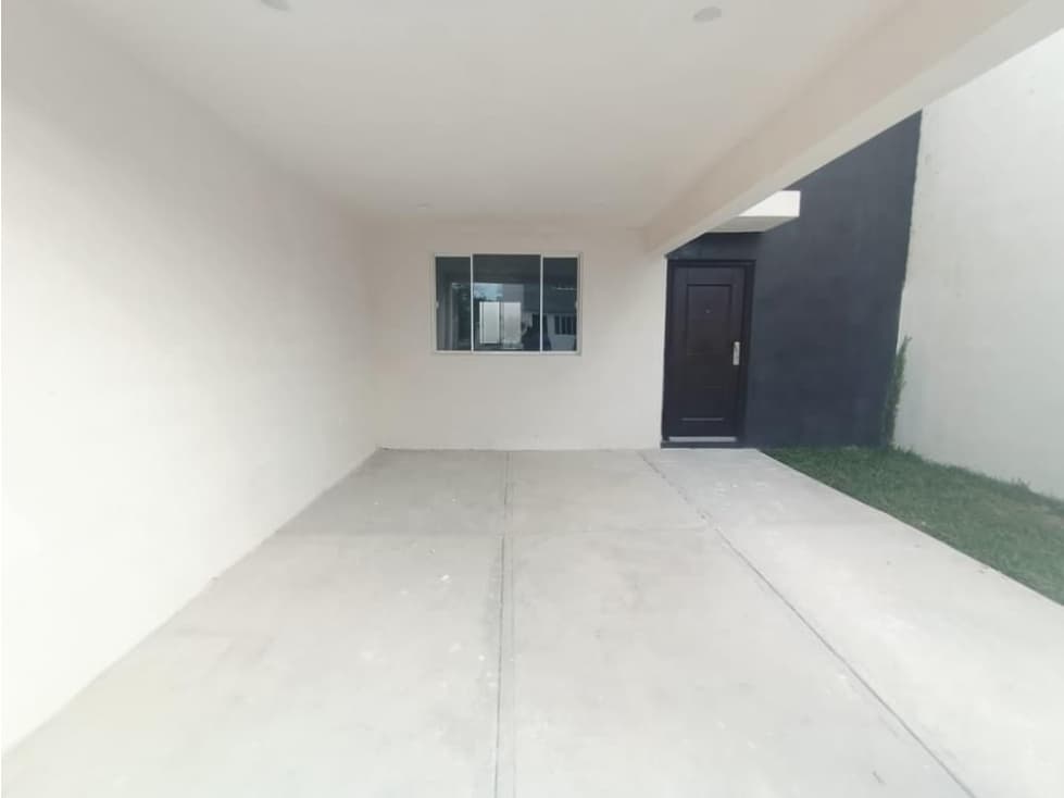 SE VENDE CASA EN PRIVADA COLONIA EL OLMO - 1