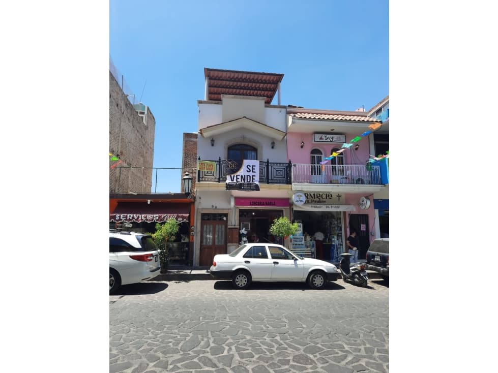 VENTA DE CASA EN BOULEVARD LAZARO CARDENAS NORTE EN JIQULPAN,MICH. - 1