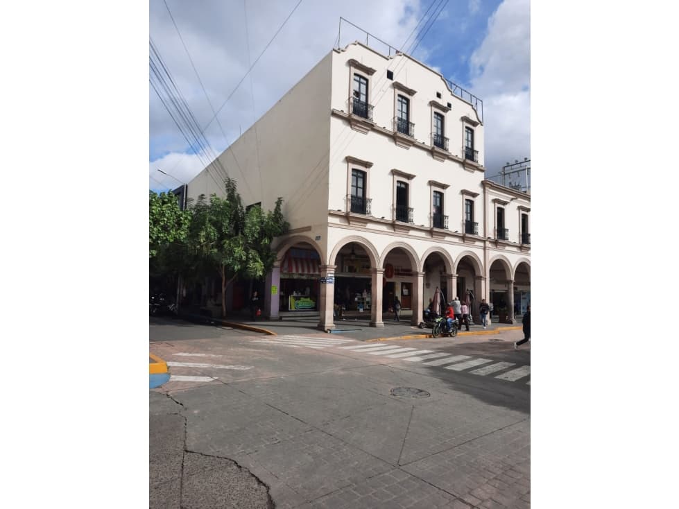 VENTA DE EDIFICIO EN ESQ. HIDALGO Y CONSTITUCIÓN, SAHUAYO, MICHOACÁN - 1