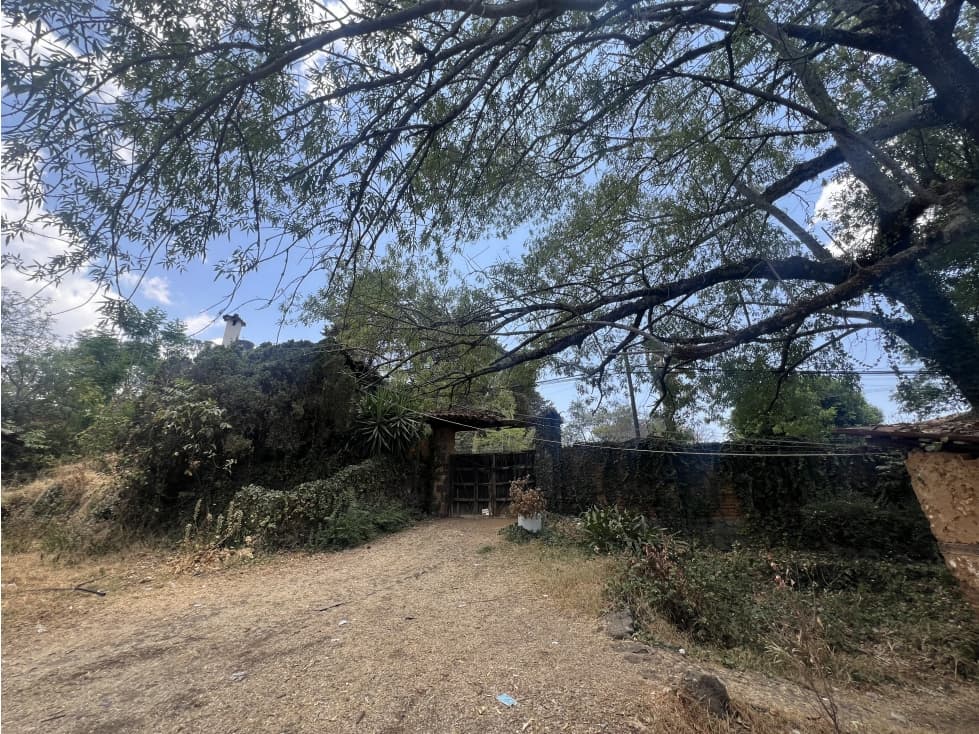 Terreno Grande Centrico en Venta Patzcuaro - 1