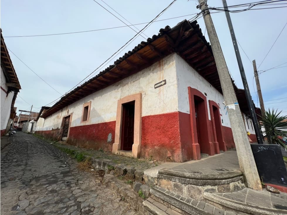 Casa en venta centro Pátzcuaro espacio comercial / para remodelar - 1