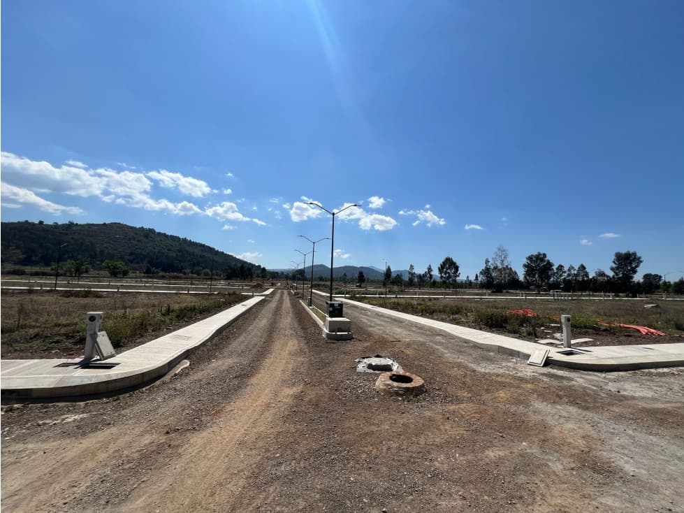 Terrenos en Venta Fracc Puesta del Sol Patzcuaro / Sanabria - 1