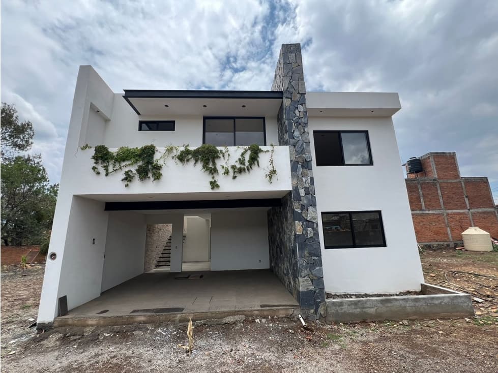 Casas en Venta Fracc Privado Centro Patzcuaro Nuevas - 1