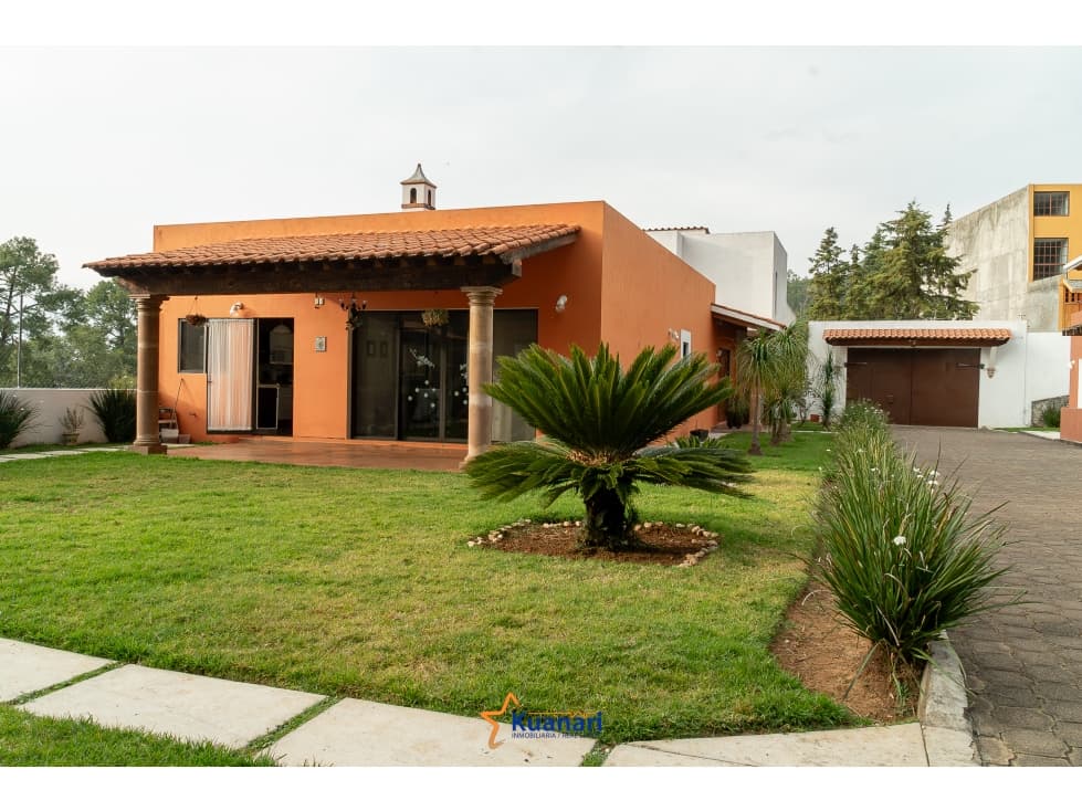Casas en Venta en Los Nogales Patzcuaro para Negocio - 1