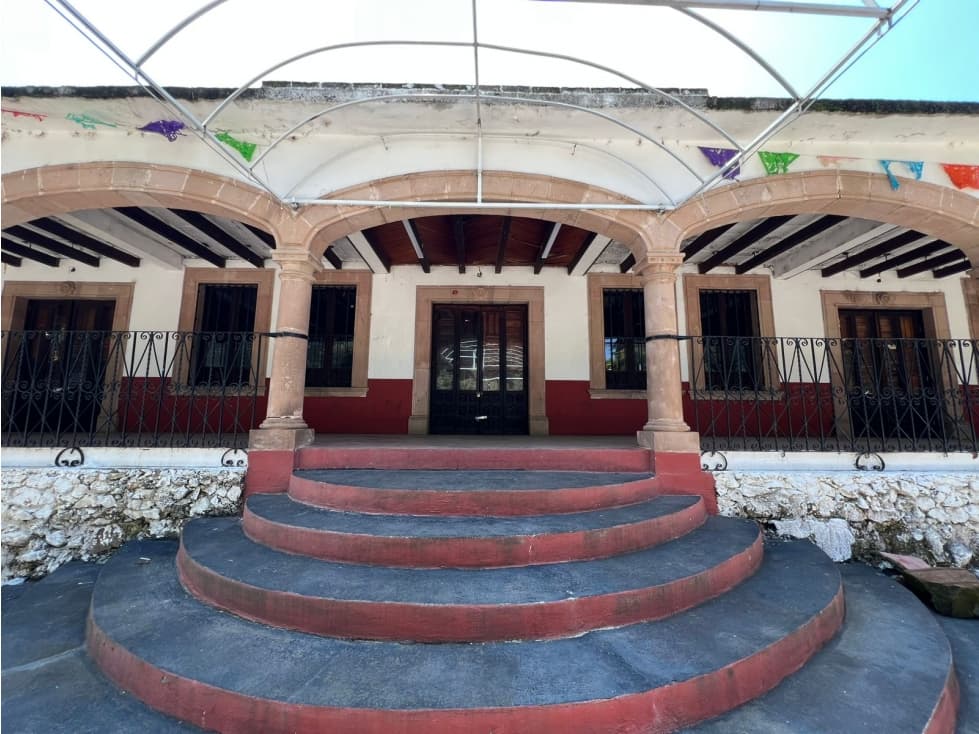 Casa Terreno Comercial Grande Cerca Muelle Patzcuaro - 1