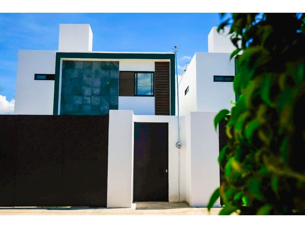 Casa Nueva con acabados de Lujo!!! - 1
