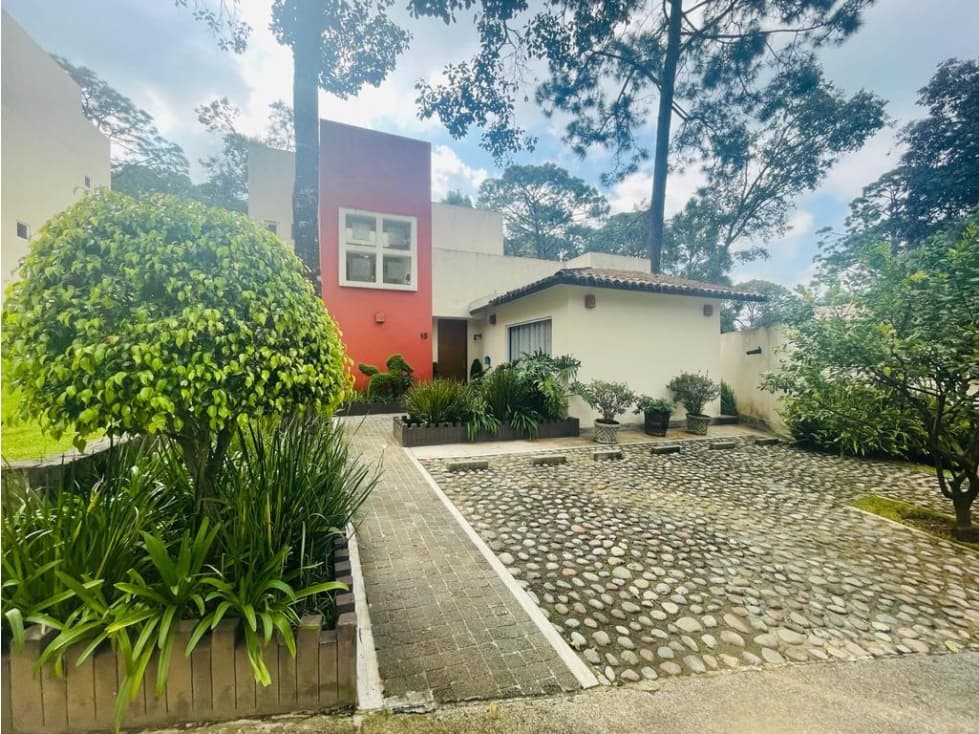 CASA DENTRO DE CONDOMINIO EN MANANTIALES II - 1