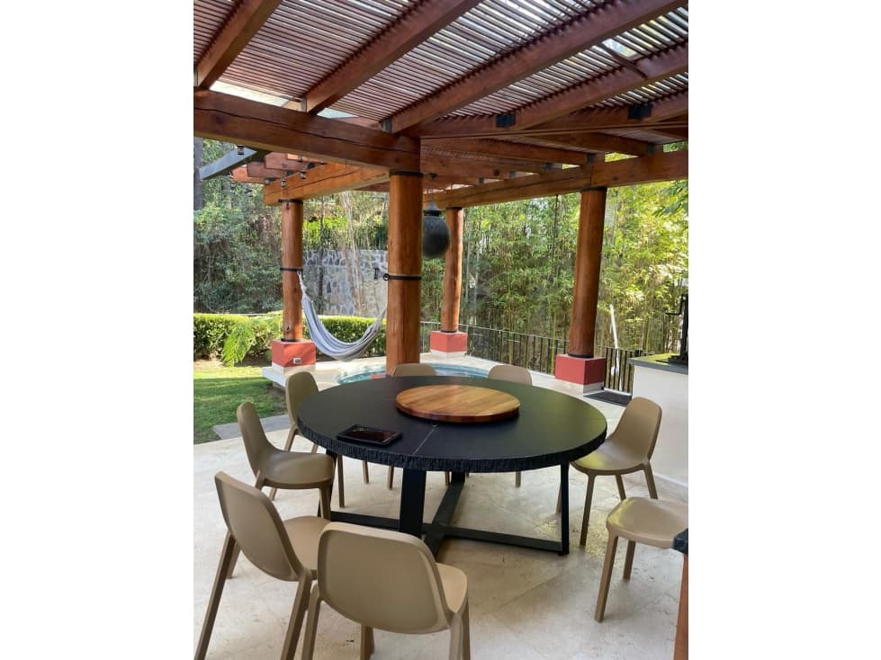 CASA DENTRO DE CONDOMINIO MANANTIALES II - 1