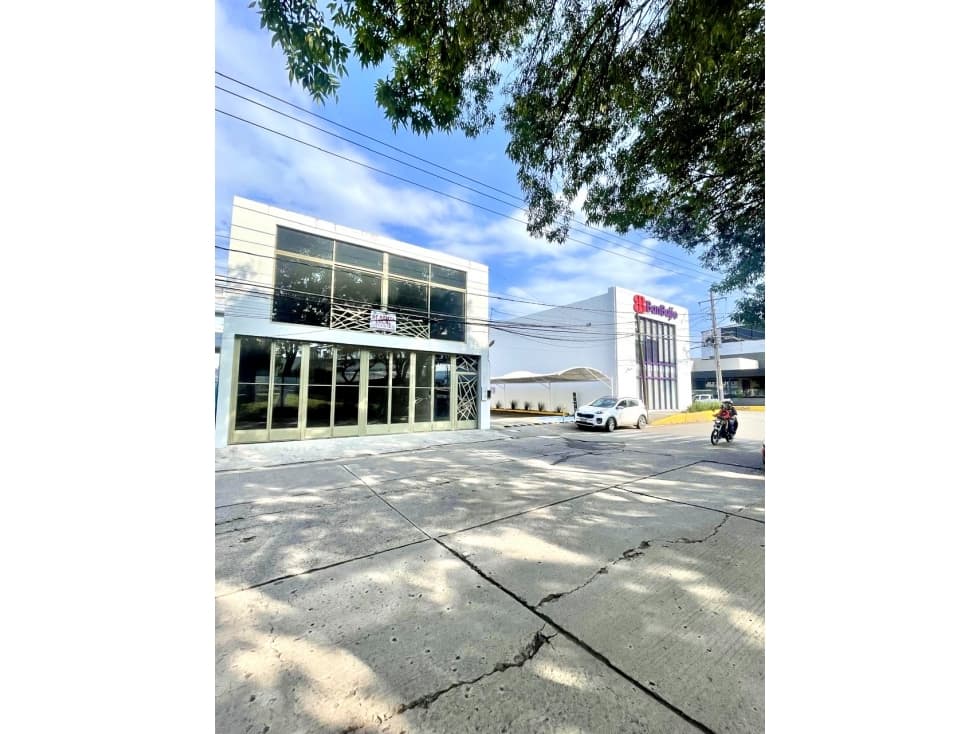 LOCAL COMERCIAL EN RENTA AV MADERO - 1