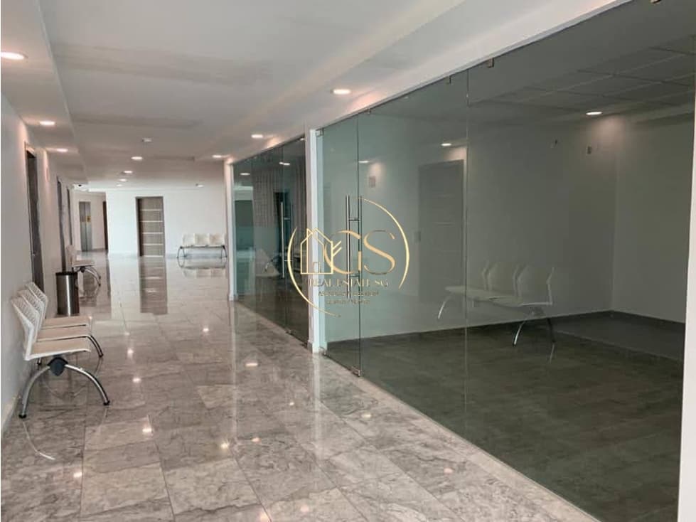 CONSULTORIO EN VENTA HOSPITAL MAC CELAYA - 1