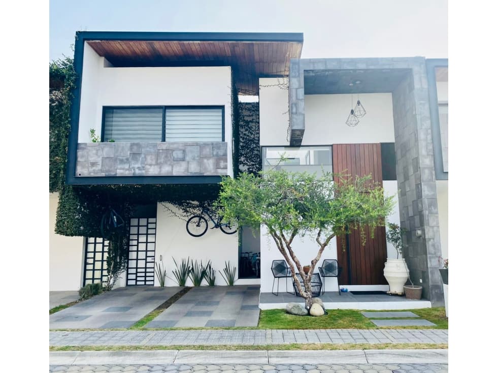 Casa En Venta Dentro De Parque Coahuila Lomas De Angelopolis - 1