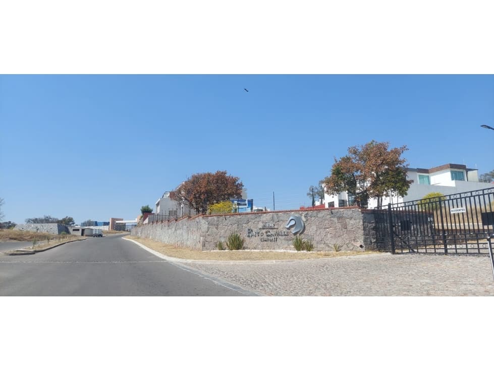 Lote En Venta En Fraccionamiento Haras Del Bosque - 1