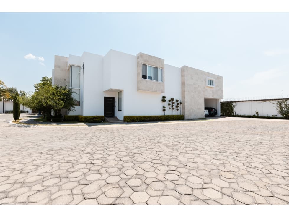 Casa En Venta En Fraccionamiento Rincón De Atlixcayotl - 1