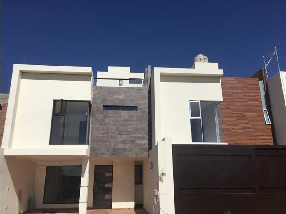 Casa En Venta En Fraccionamiento En Cuautlancingo - 1
