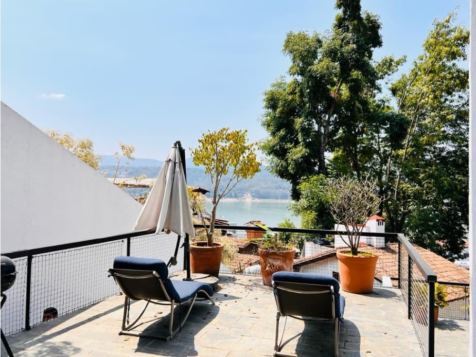 CASA EN RENTA EN VALLE DE BRAVO - 1