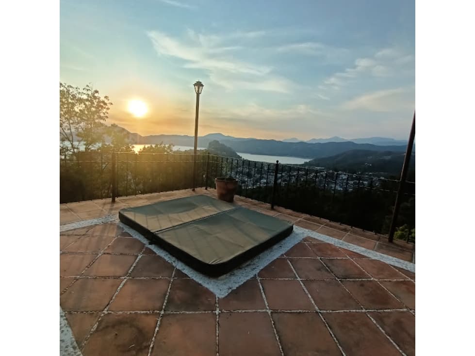RENTA FIN DE SEMANA VISTA MARAVILLOSA VALLE DE BRAVO - 1