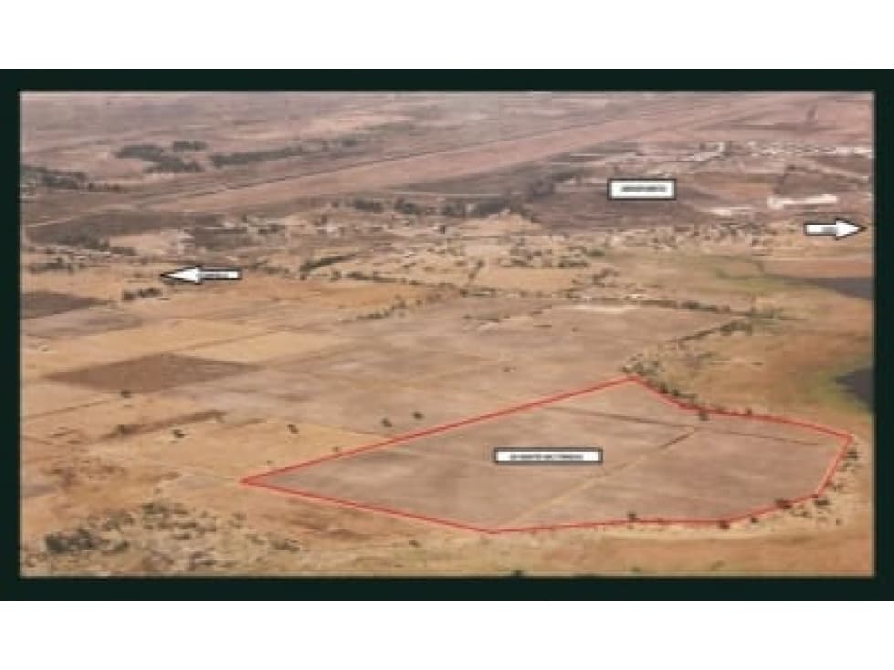 TERRENO 41 hectáreas frente al aeropuerto Cerca de Periférico Nuevo - 1